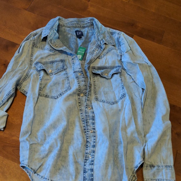 Gap Denim Button Down - Picture 1 of 4